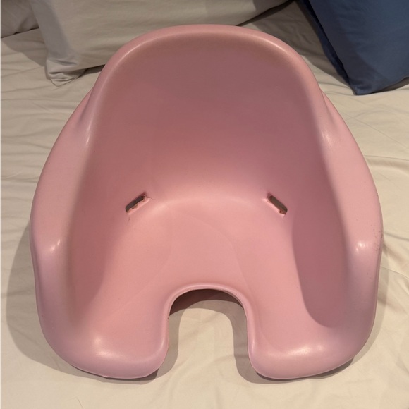 VGUC Baby Bumbo Pink and Cream Baby Seat with Detachable Tray and Safety Straps - Picture 3 of 16